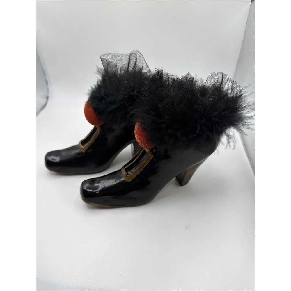 Collectible Decorative Witch's Shoes. Halloween Shoes.‎ 6''